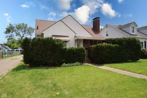 Exterior - 2309 Maple St, Columbus, IN 47201 photo 2 of 10