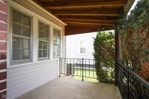 Exterior - 2309 Maple St, Columbus, IN 47201 photo 5 of 10