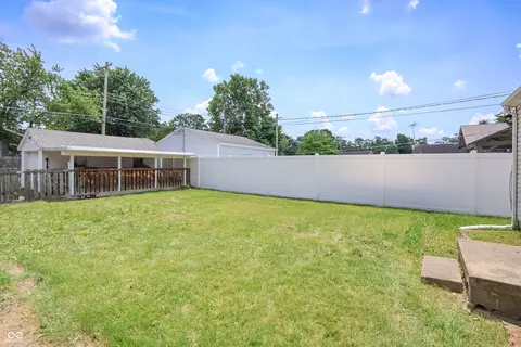 Exterior - 2309 Maple St, Columbus, IN 47201 photo 9 of 10