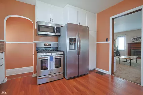 Kitchen - 2309 Maple St, Columbus, IN 47201 photo 4 of 4