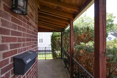 Exterior - 2309 Maple St, Columbus, IN 47201 photo 4 of 10
