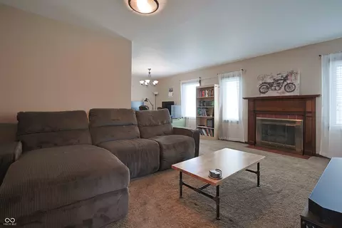 Living - 2309 Maple St, Columbus, IN 47201 photo 1 of 6