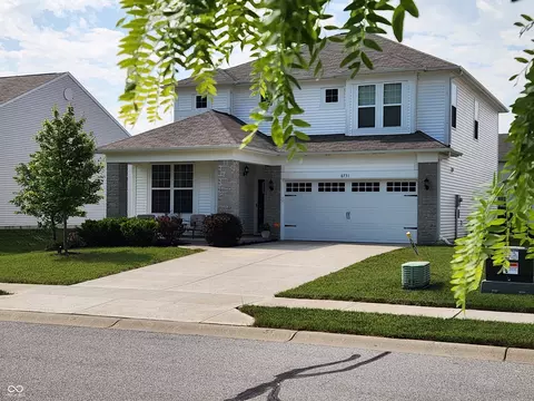 6731 Keepsake Dr, Whitestown, IN 46075