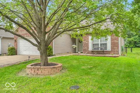 8315 Exton Rd, Indianapolis, IN 46239