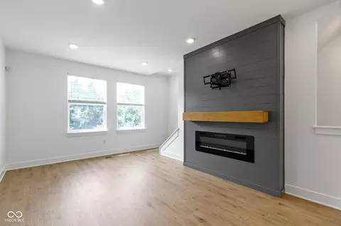 Living - 751 Switchyard Pl, Indianapolis, IN 46202 photo 6 of 11