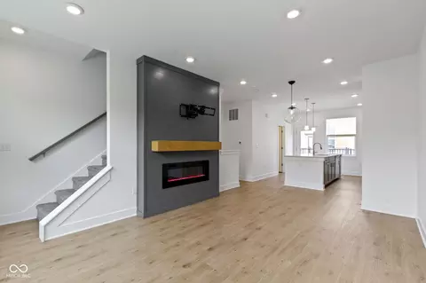 Living - 751 Switchyard Pl, Indianapolis, IN 46202 photo 4 of 11