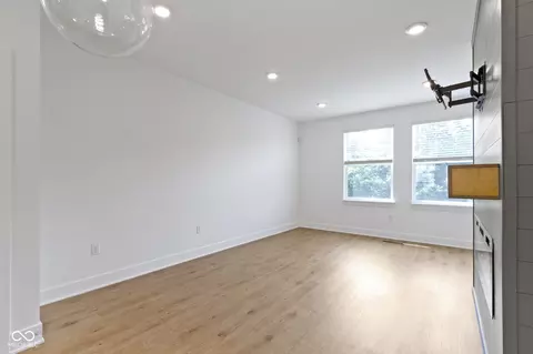 Living - 751 Switchyard Pl, Indianapolis, IN 46202 photo 2 of 11