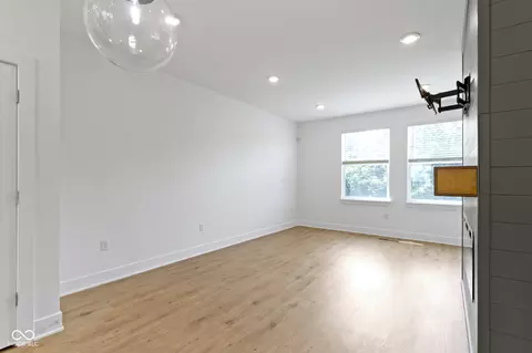 Living - 751 Switchyard Pl, Indianapolis, IN 46202 photo 7 of 11