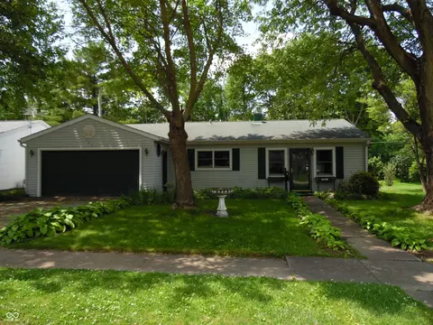 509 Eberhart Dr, Shelbyville, IN 46176
