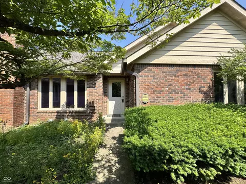 10712 Downing St, Carmel, IN 46033