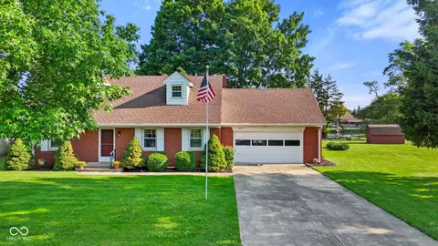 1010 Maple St, Greenwood, IN 46142