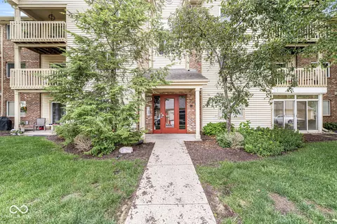 1044 Timber Creek Dr #2, Carmel, IN 46032