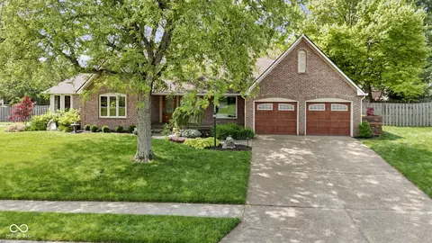 5037 Surrey Ln, Carmel, IN 46033