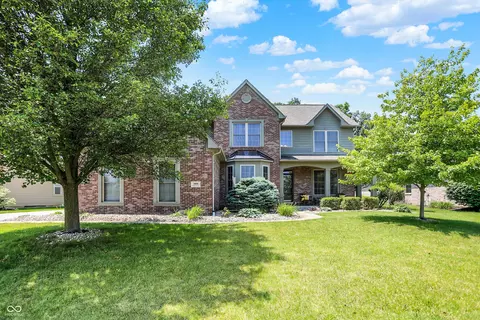 1808 Woodfield Dr, Greenwood, IN 46143