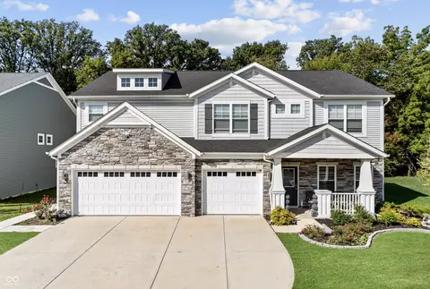210 Lynnette Way, Cumberland, IN 46229