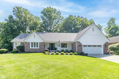 8429 Catamaran Dr, Indianapolis, IN 46236