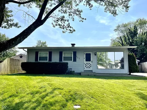737 Howard St, Shelbyville, IN 46176