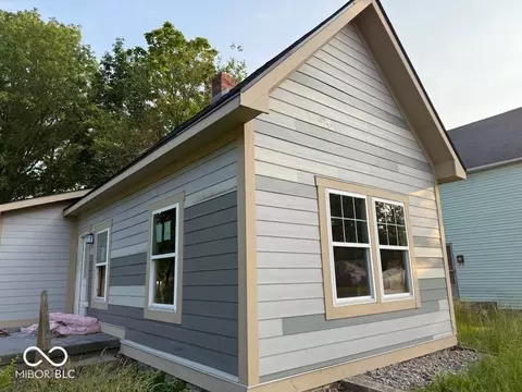 827 W 9th St, Anderson, IN 46016