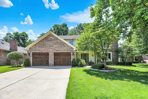 664 N Scott Dr, Greenwood, IN 46142