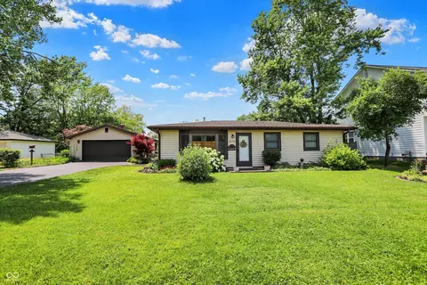 4770 Willow Rd, Zionsville, IN 46077