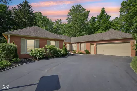 7029 Kingswood Cir, Indianapolis, IN 46256