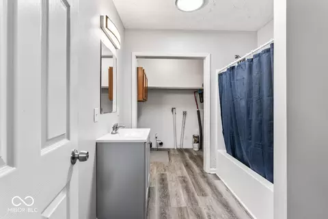 Bath - 3529 Hunt St, Plainfield, IN 46168 photo 1 of 1