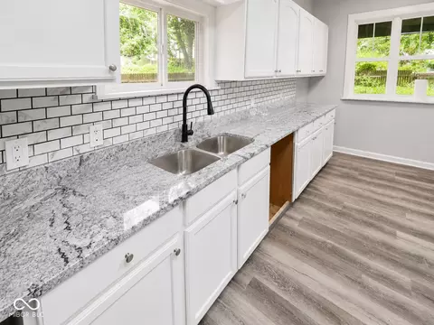 Kitchen - 3529 Hunt St, Plainfield, IN 46168 photo 3 of 6