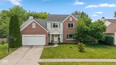 14492 Cotswold Ln, Carmel, IN 46033
