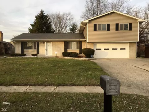 9016 Neptune Dr, Indianapolis, IN 46229