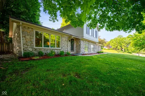 1031 Lancashire Ln, Pendleton, IN 46064 photo 2