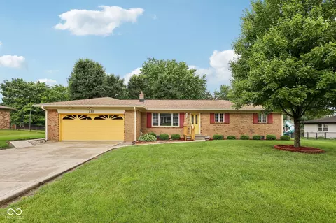 230 Love Ave, Greenwood, IN 46142