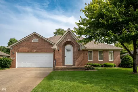 5032 Monticello Dr, Columbus, IN 47203
