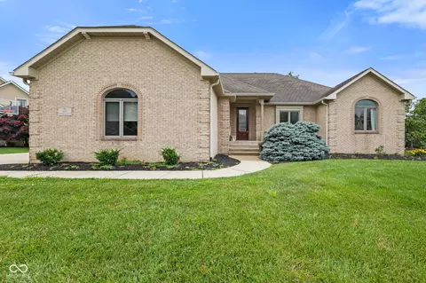 5274 Brooks Bnd, Greenwood, IN 46143