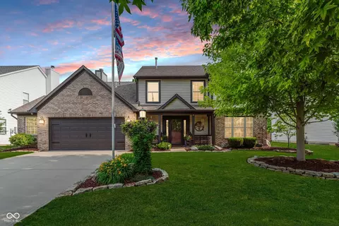 10559 Greenway Dr, Fishers, IN 46037