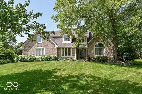 11030 Brentwood Ave, Zionsville, IN 46077