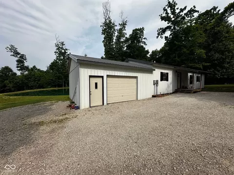 13687 E Ivan Ct, Bloomington, IN 47403