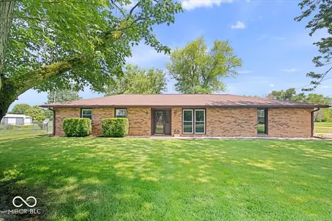 10928 W Jackson St, Muncie, IN 47304