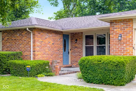 3235 Flintwood Dr, Columbus, IN 47203 photo 3