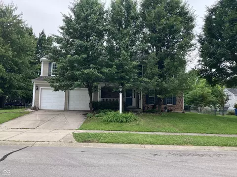 7667 Madden Ln, Fishers, IN 46038