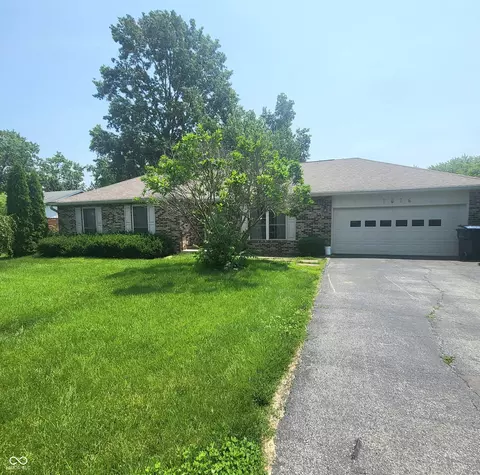 7576 S Carlisle St, Terre Haute, IN 47802
