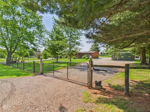 2895 E 600 S, Markleville, IN 46056 photo 5