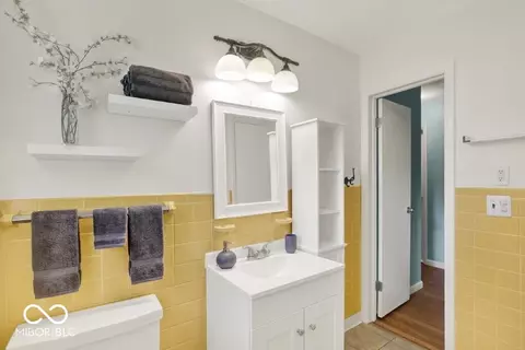 Bath - 3630 E Morningside Dr, Bloomington, IN 47408 photo 5 of 5