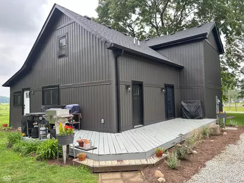 Exterior - 302 E Log St, Carthage, IN 46115 photo 3 of 6