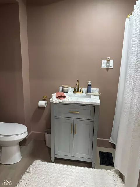 Bath - 302 E Log St, Carthage, IN 46115 photo 3 of 4