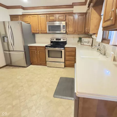 907 Corey Ln, Plainfield, IN 46168 photo 10