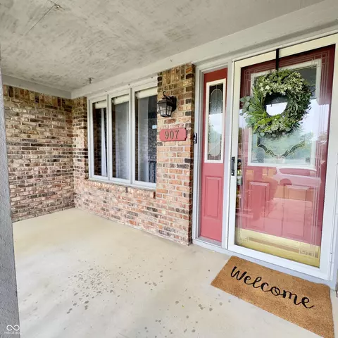 907 Corey Ln, Plainfield, IN 46168 photo 3