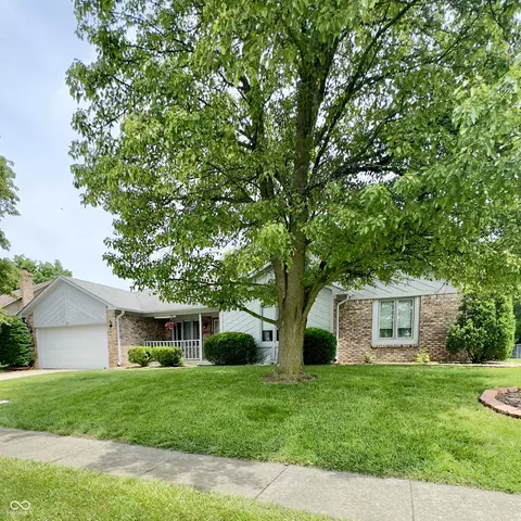 907 Corey Ln, Plainfield, IN 46168