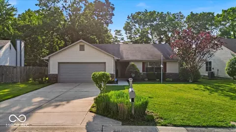 5010 Donner Ln, Indianapolis, IN 46268