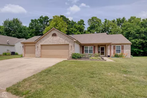 7372 Oakview Dr, Avon, IN 46123