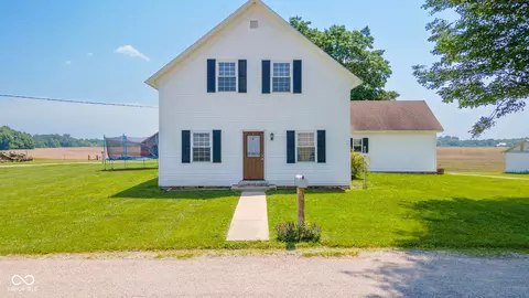 7551 W 100 S, Farmland, IN 47340
